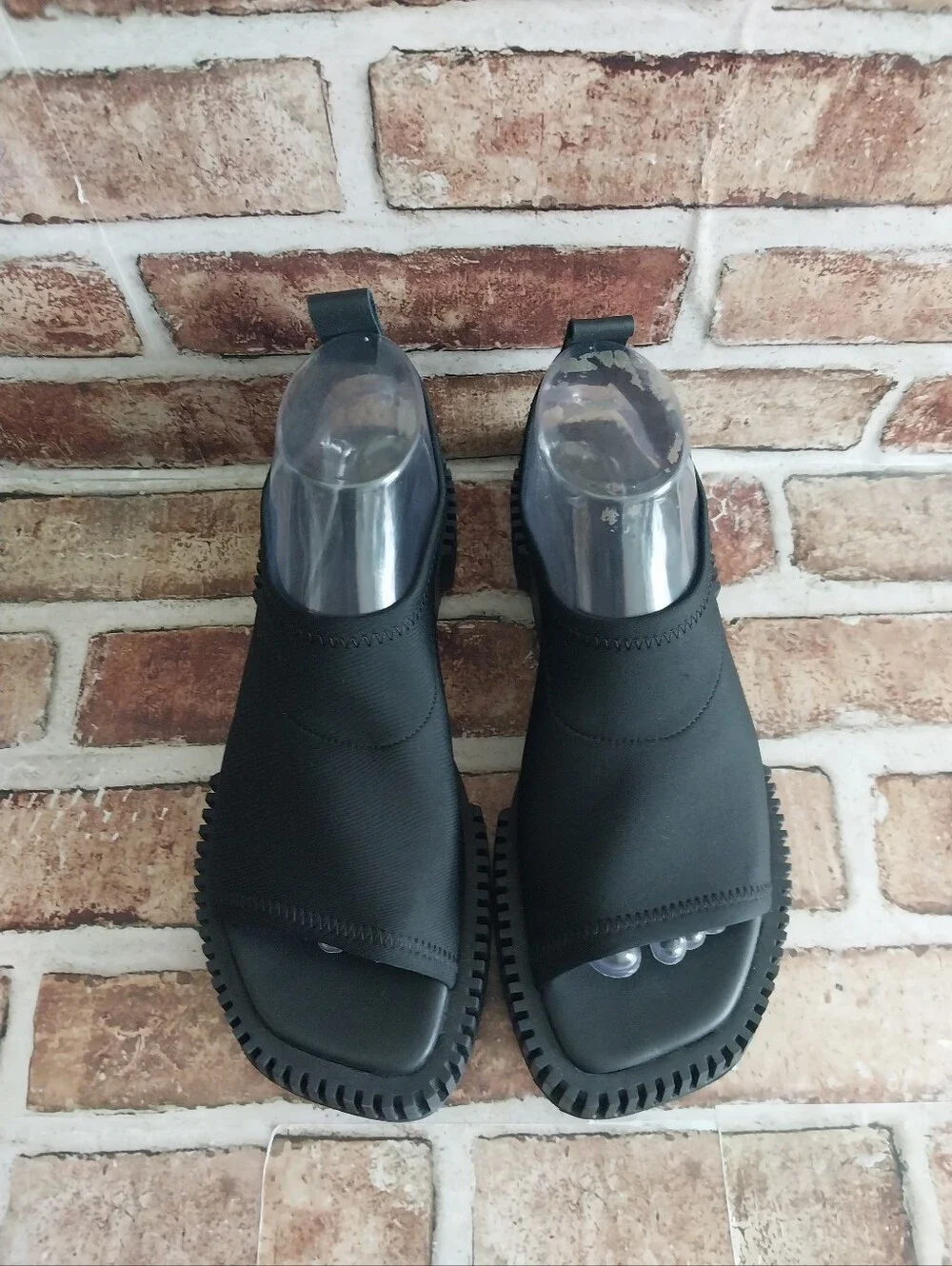 Arche brand new
